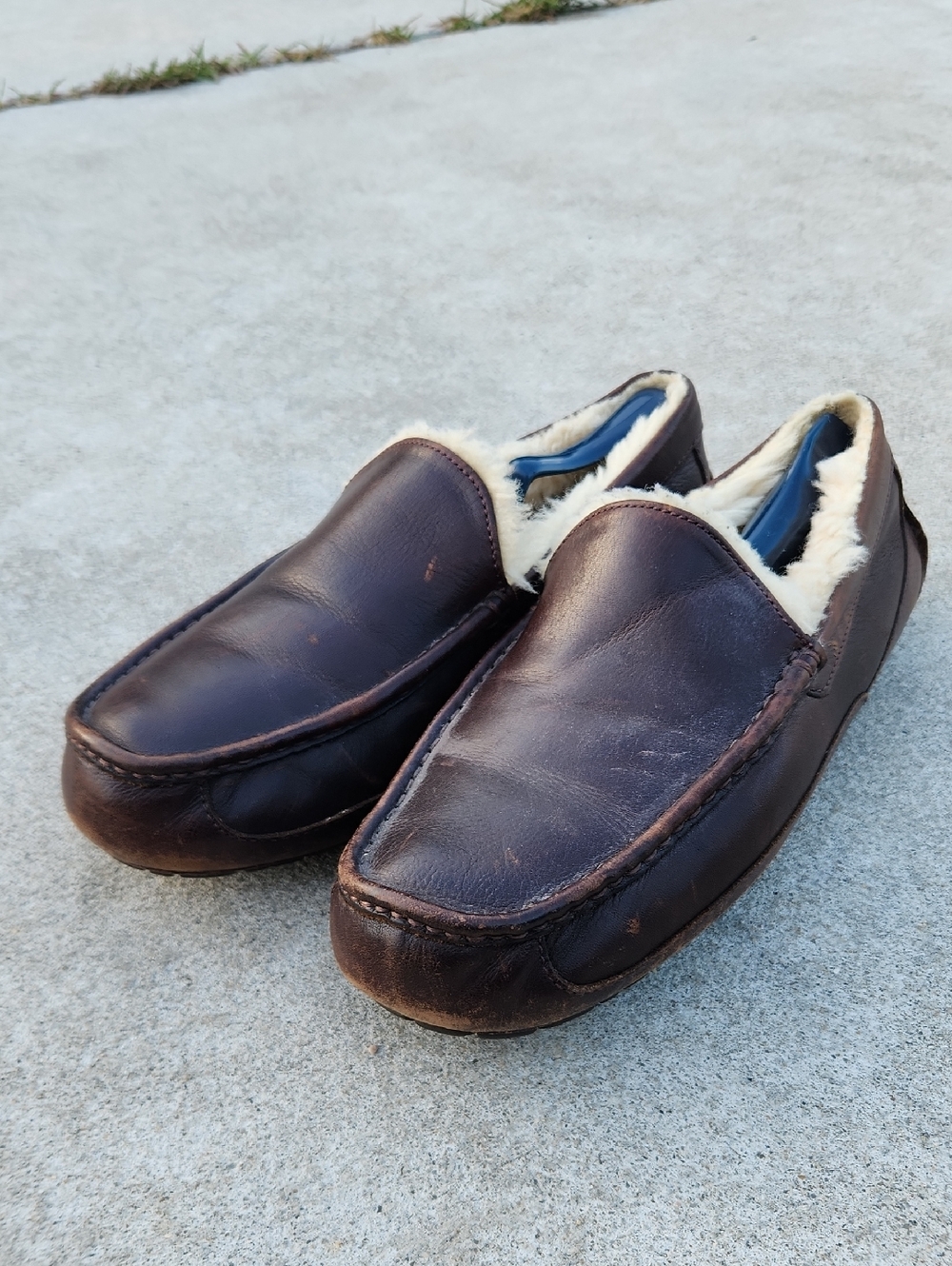 UGG Ascot Brown Leather Moccasin Sheepskin Loafer Slippers Shoes Mens Size 11